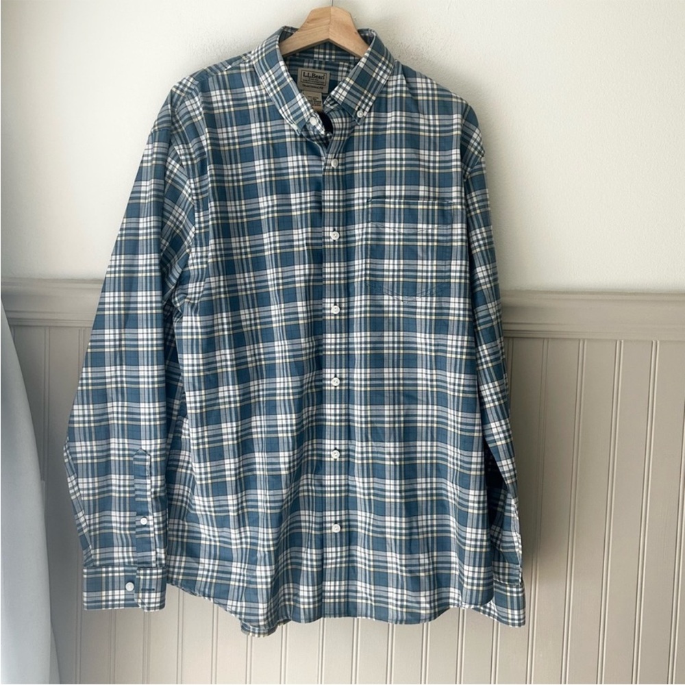 L.L.Bean Men’s Large Blue & White Plaid Cotton Long Sleeve Button Down Shirt